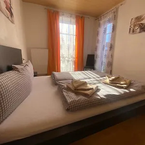 https://ferienhaus-kutzenhausen.com-bavaria.com